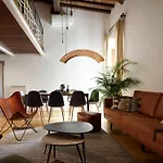 One Of A Kind Near The Duomo W/Balcony Palace Apt