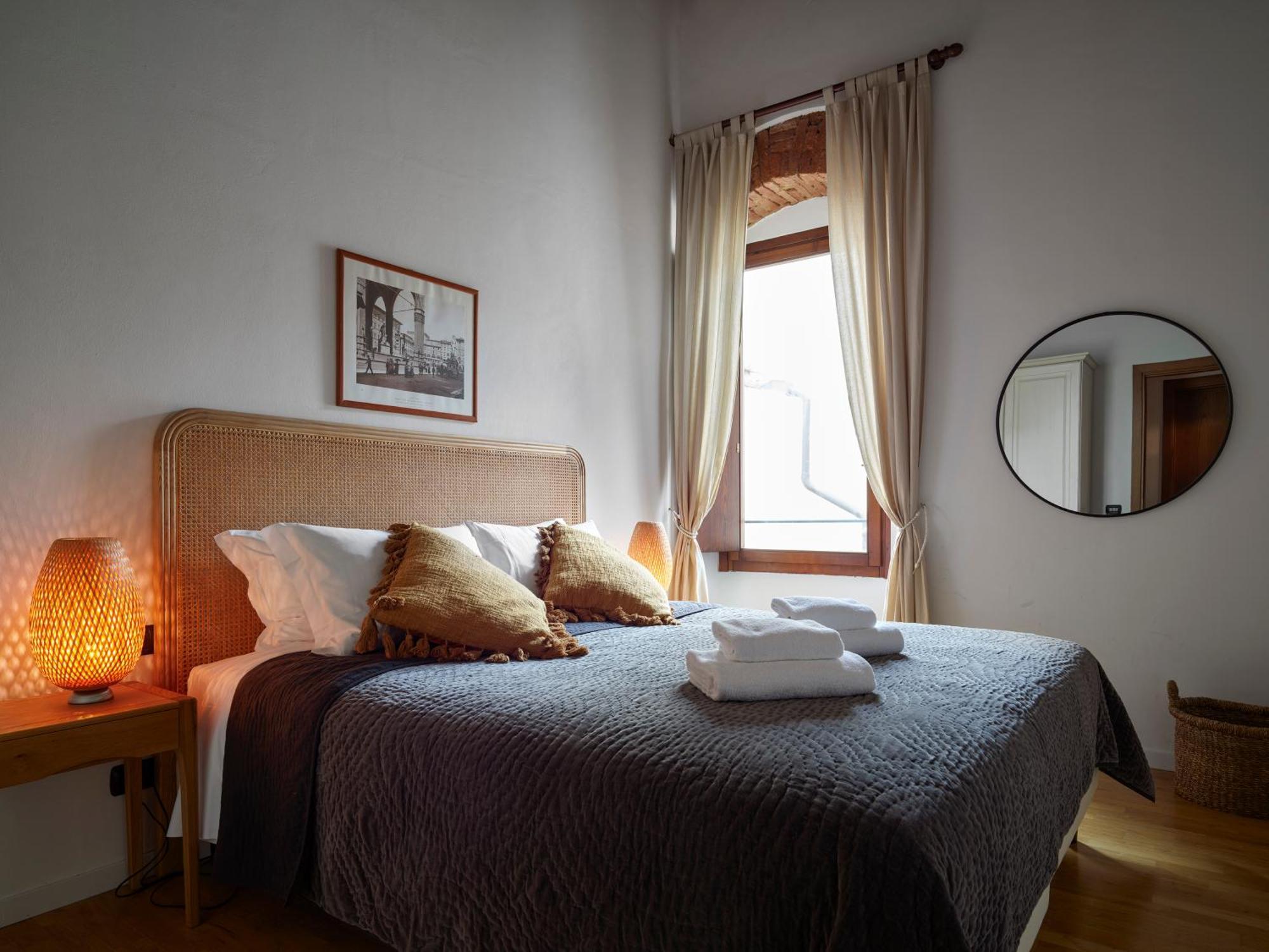 Apartment One Of A Kind Near The Duomo W/balcony Palace
