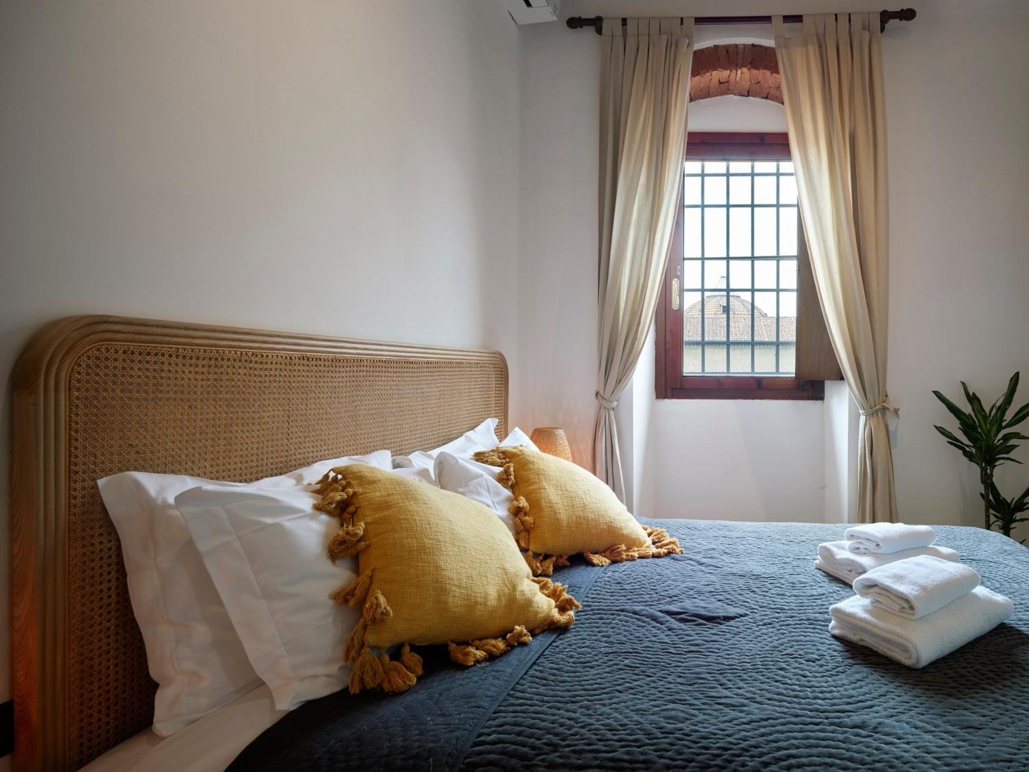 One Of A Kind Near The Duomo W/balcony Palace Apartment Florence