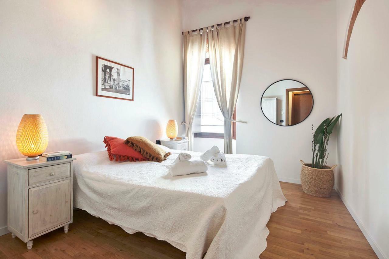 Apartment One Of A Kind Near The Duomo W/balcony Palace